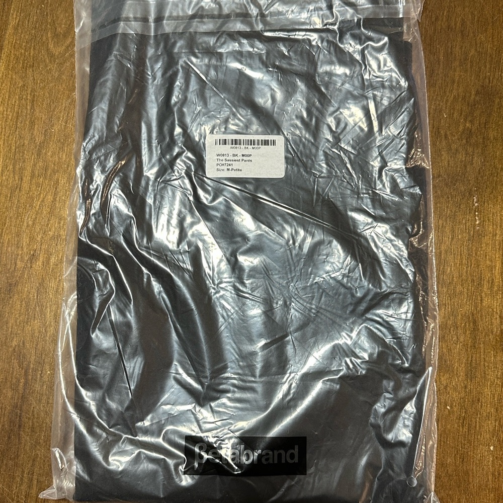 Betabrand The Sassiest Pants Medium Petite Black NWT NIB - Picture 6 of 6